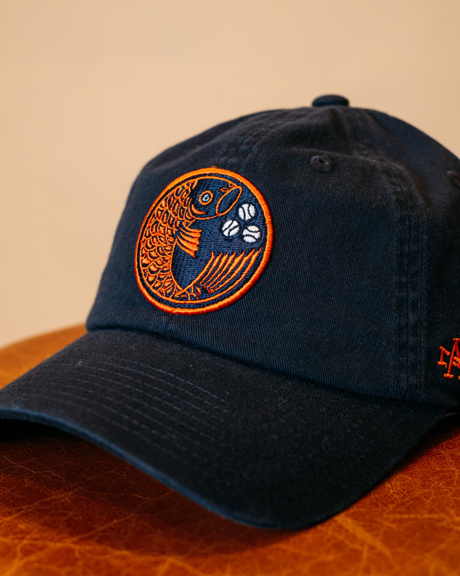 Cappello Hiroshima Carp Navy SMU674A-HTC NA American Needle 
