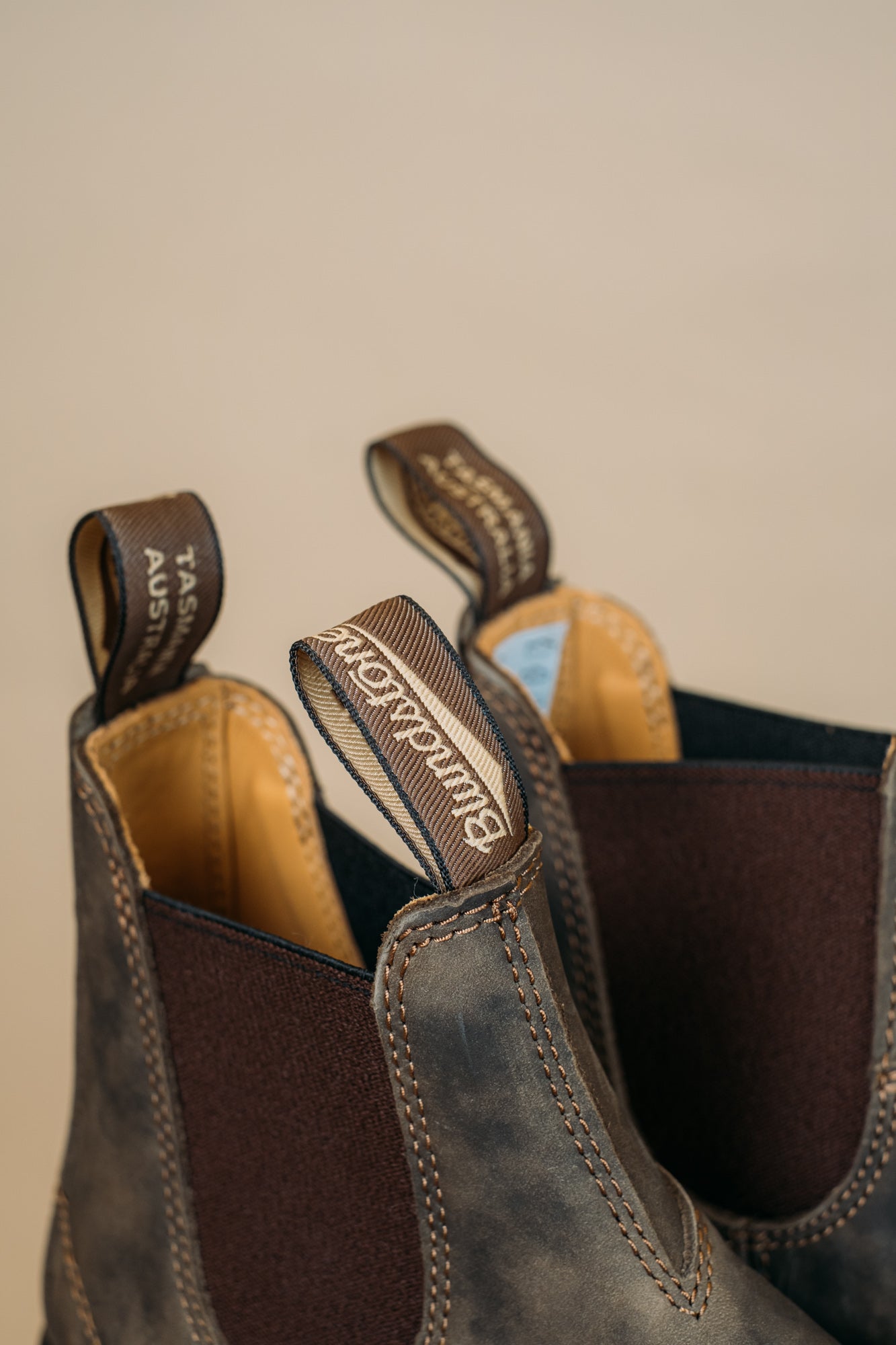 #585 585 585 Blundstone 