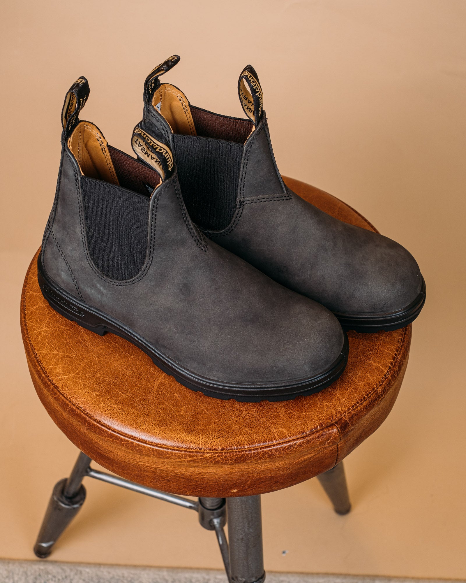 #587 587w 587 Blundstone 