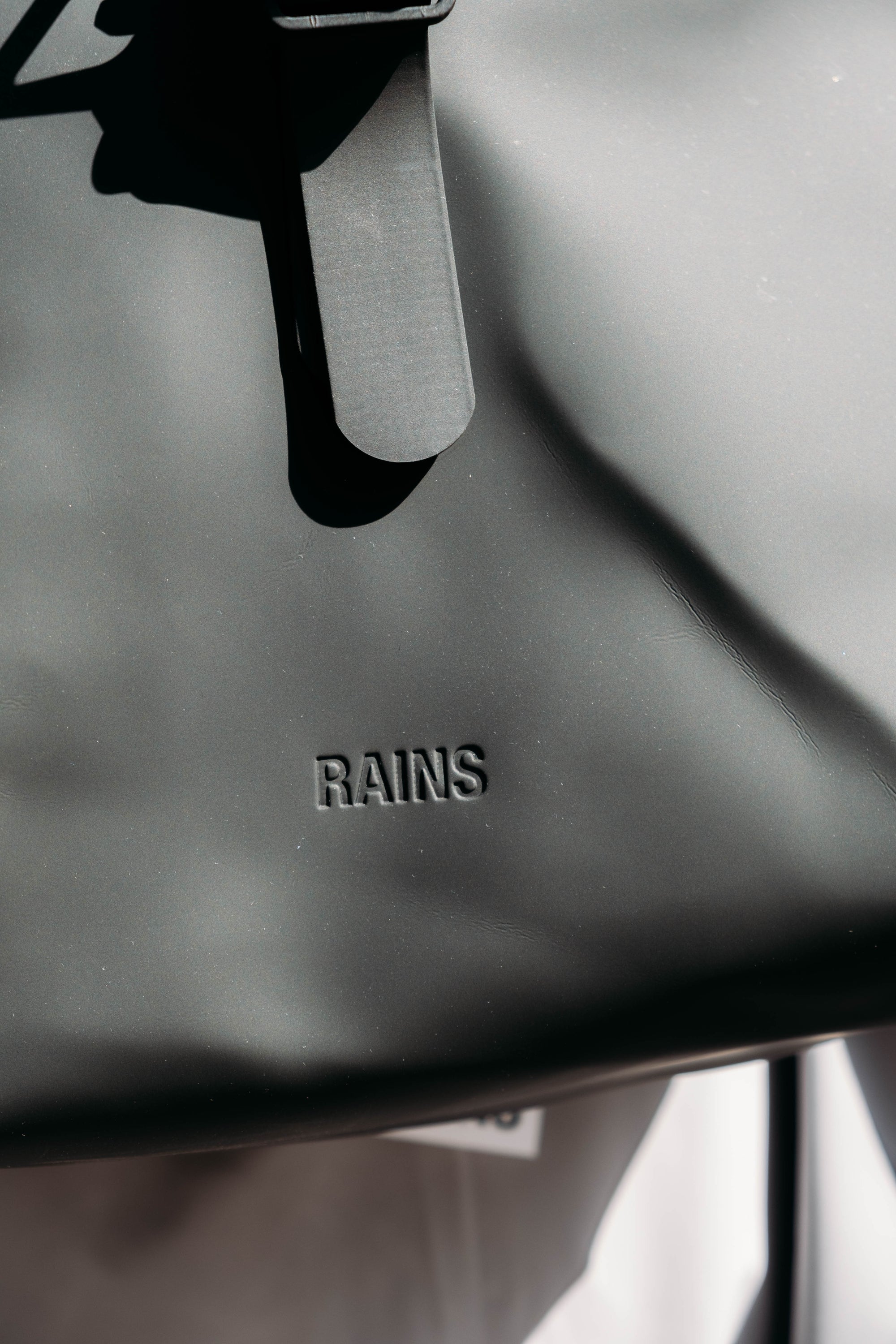 Bucket Backpack RA13040BLA BLACK Rains 