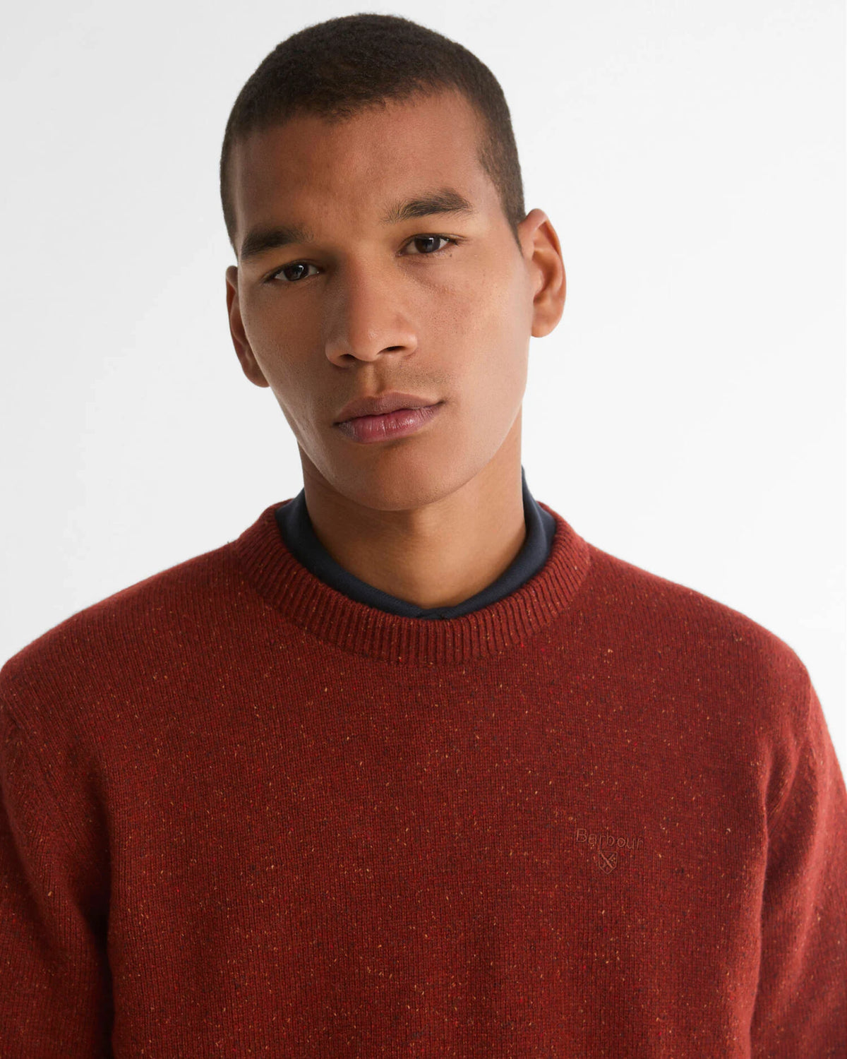 Maglia Essential Tisbury Crew Russet MKN0844 BR57 Barbour 