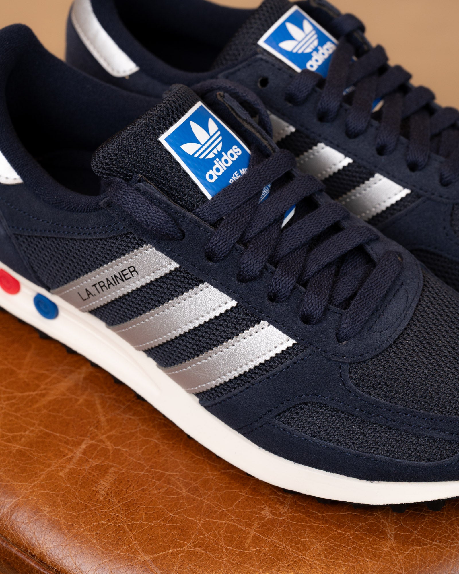 Sneakers LA Trainer OG Ink/Metallic KJ4382 UNICA Adidas 