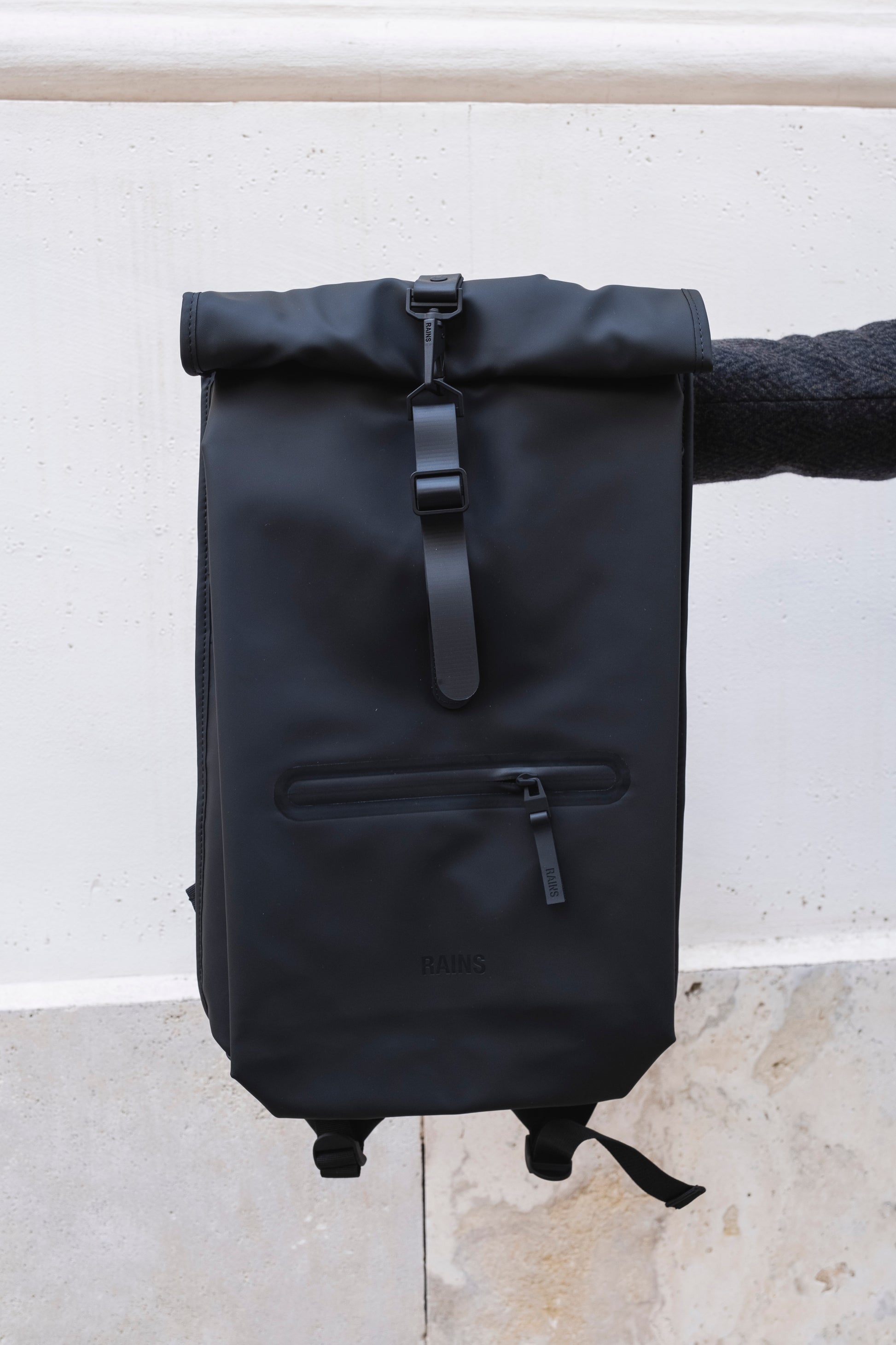 black-rains-ai24-rolltop-rucksack-w3