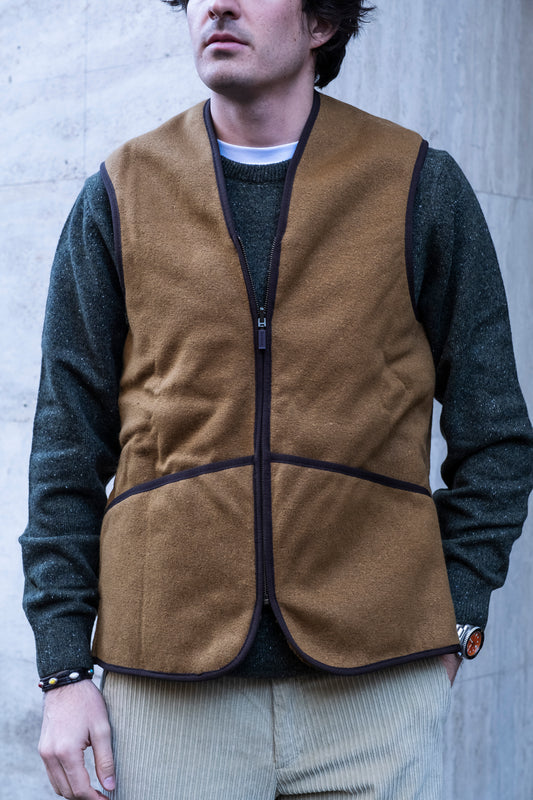 brown-barbour-ai24-warm-pile-waistcoat-zip