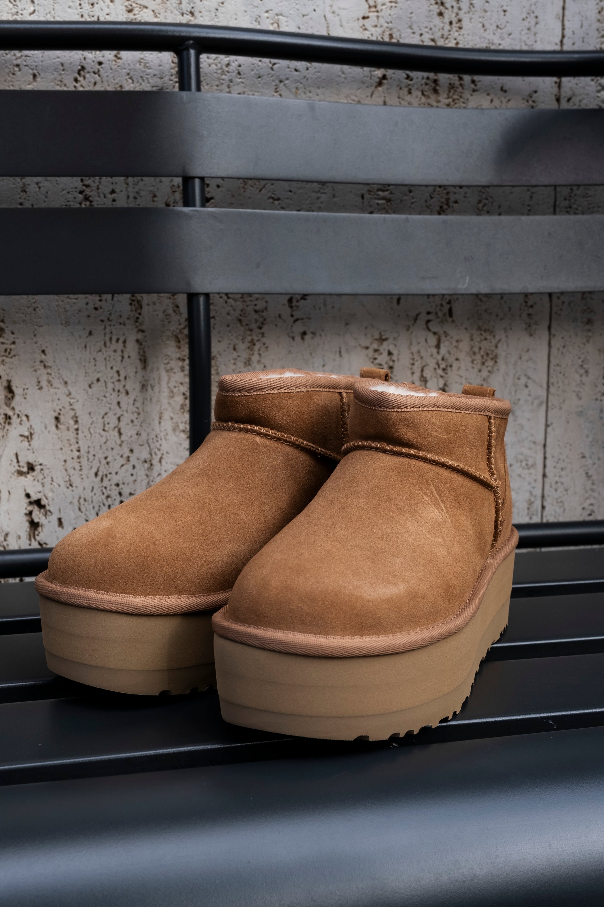 chestnut-ugg-ai24-classic-ultra-mini-platform