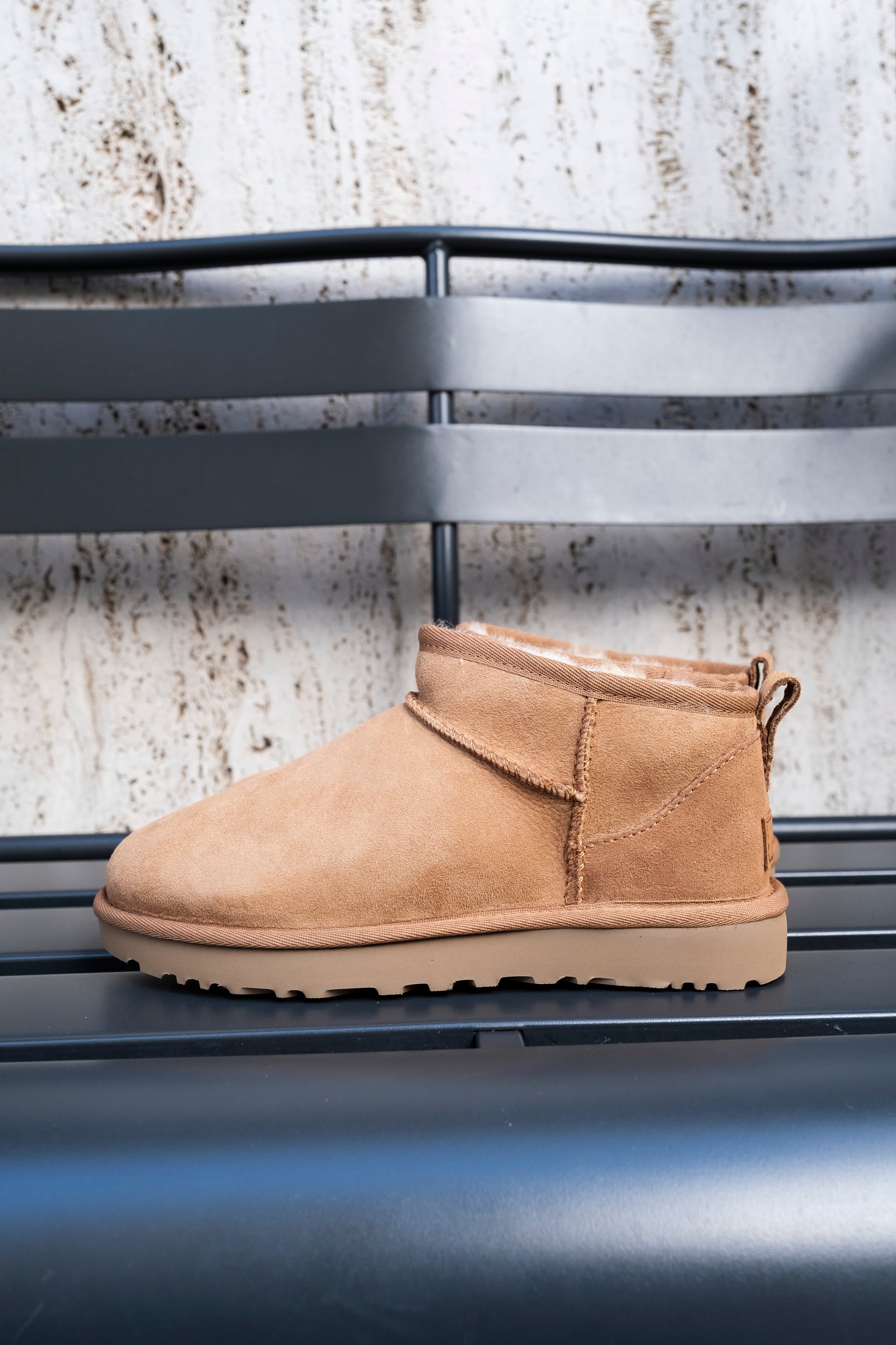 chestnut-ugg-ai24-classic-ultra-mini2