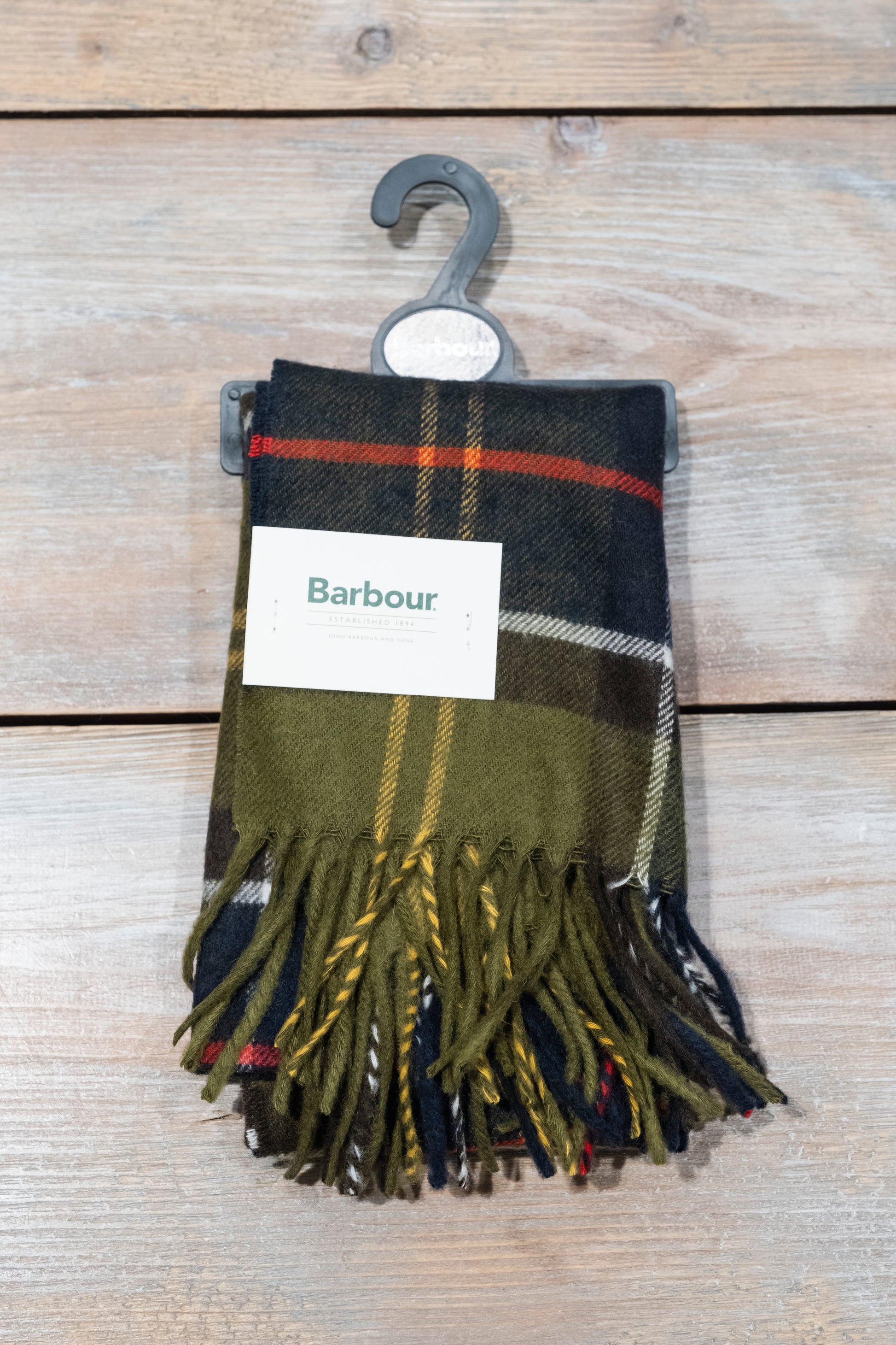 classic-barbour-ai24-yaxley-tartan-scarf