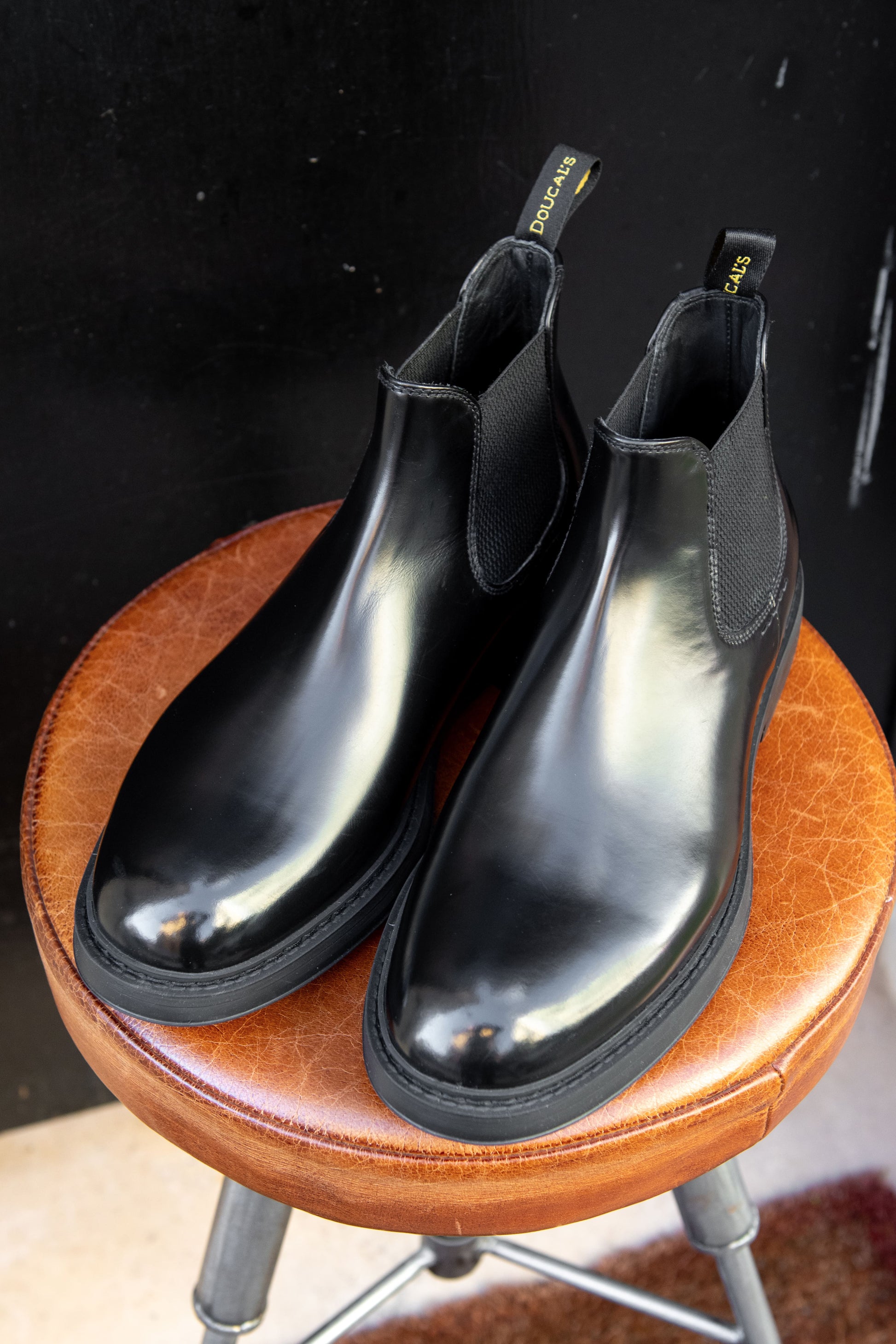 gaffi-store-1966-nero-doucals-ai23-chelsea-boot-3