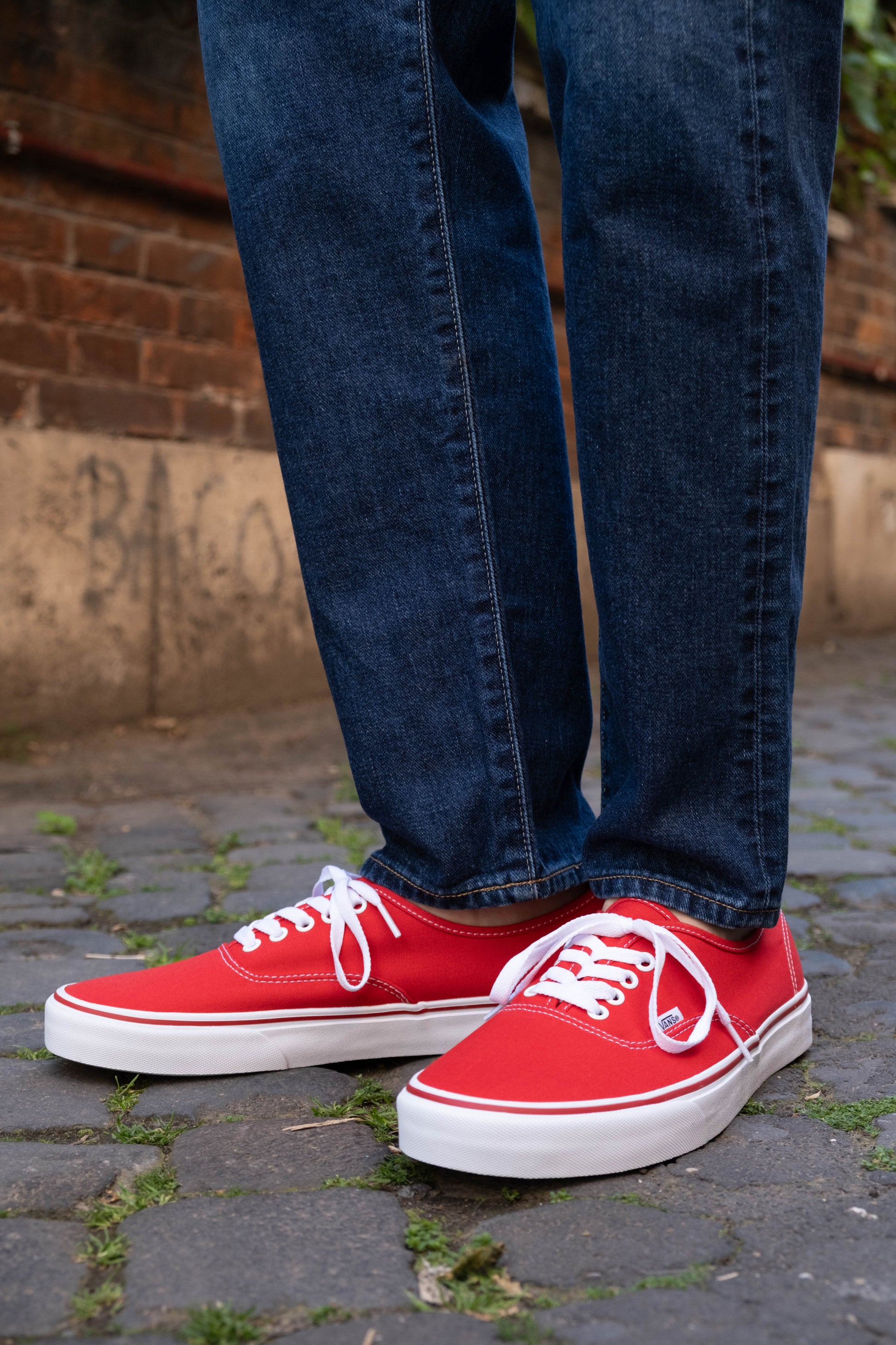 Gaffi Store 1966 Authentic Red Vans