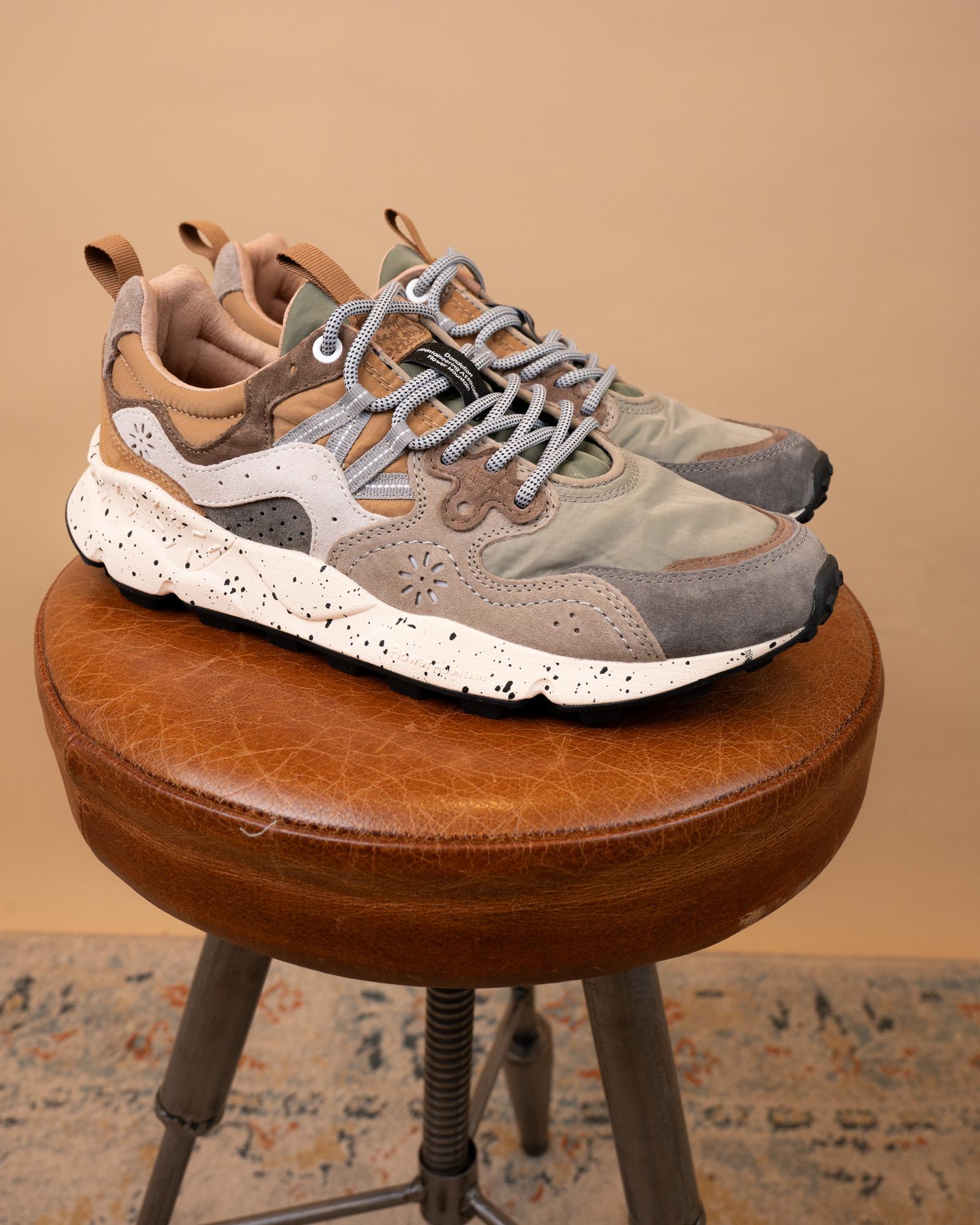 Sneakers design giapponese flower mountain yamano grigia Gaffi Store