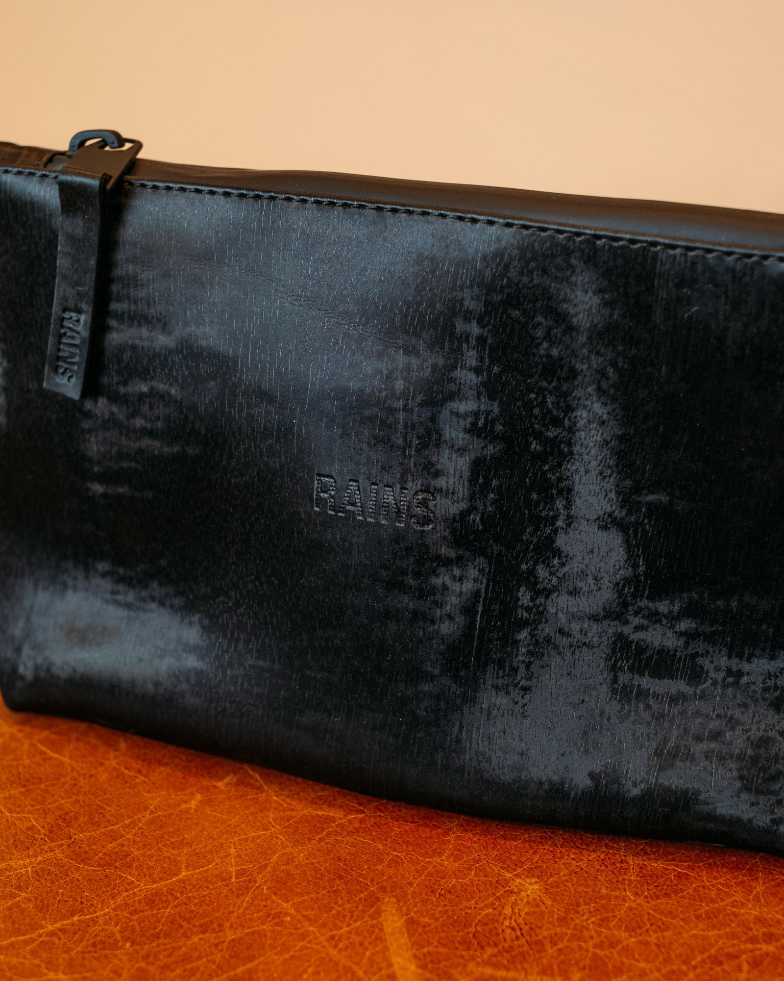 Cosmetic Bag RA15600 COA Rains 