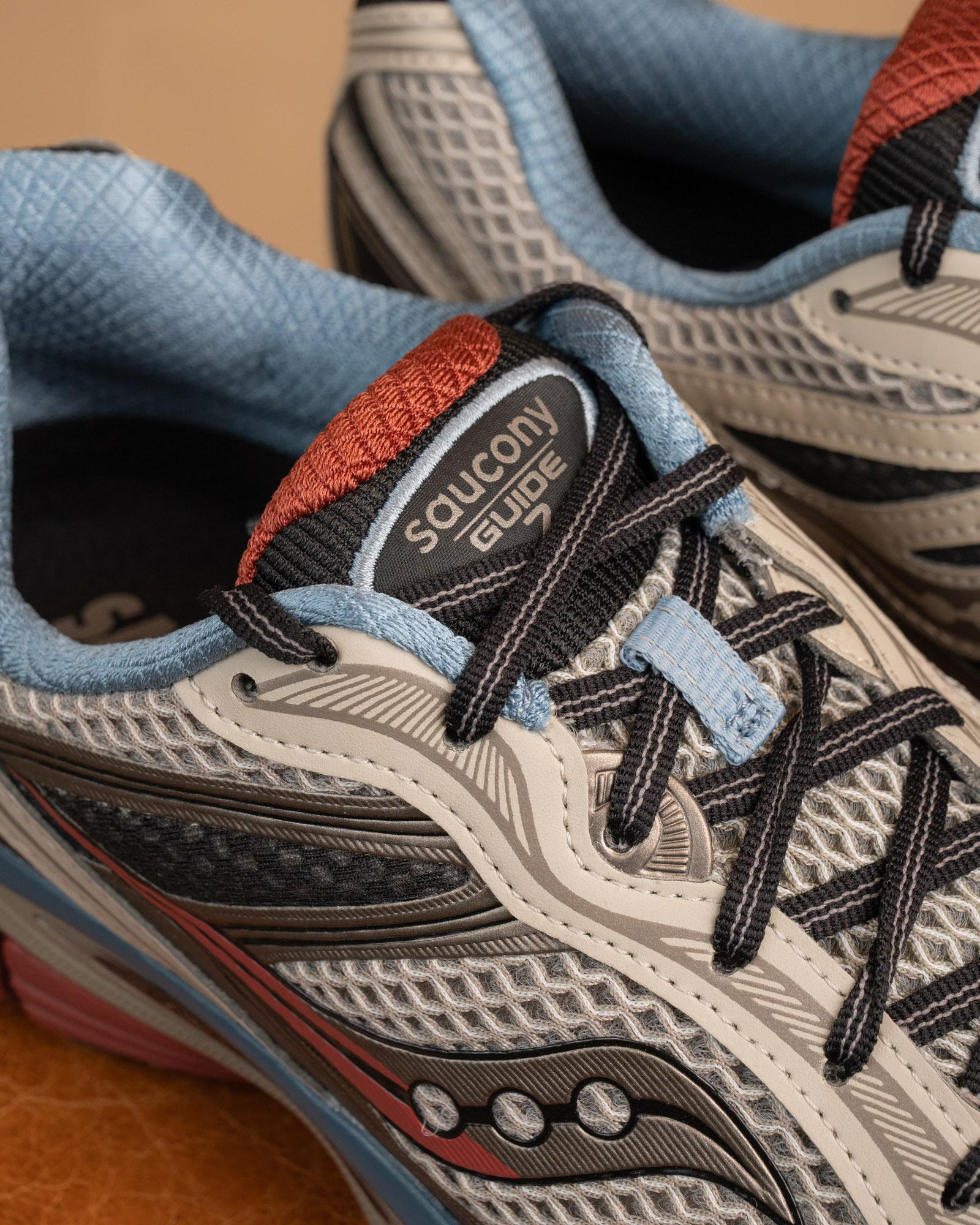 Sneakers ProGrid Guide 7 Disrupt Taupe-Black S70936 48 Saucony 
