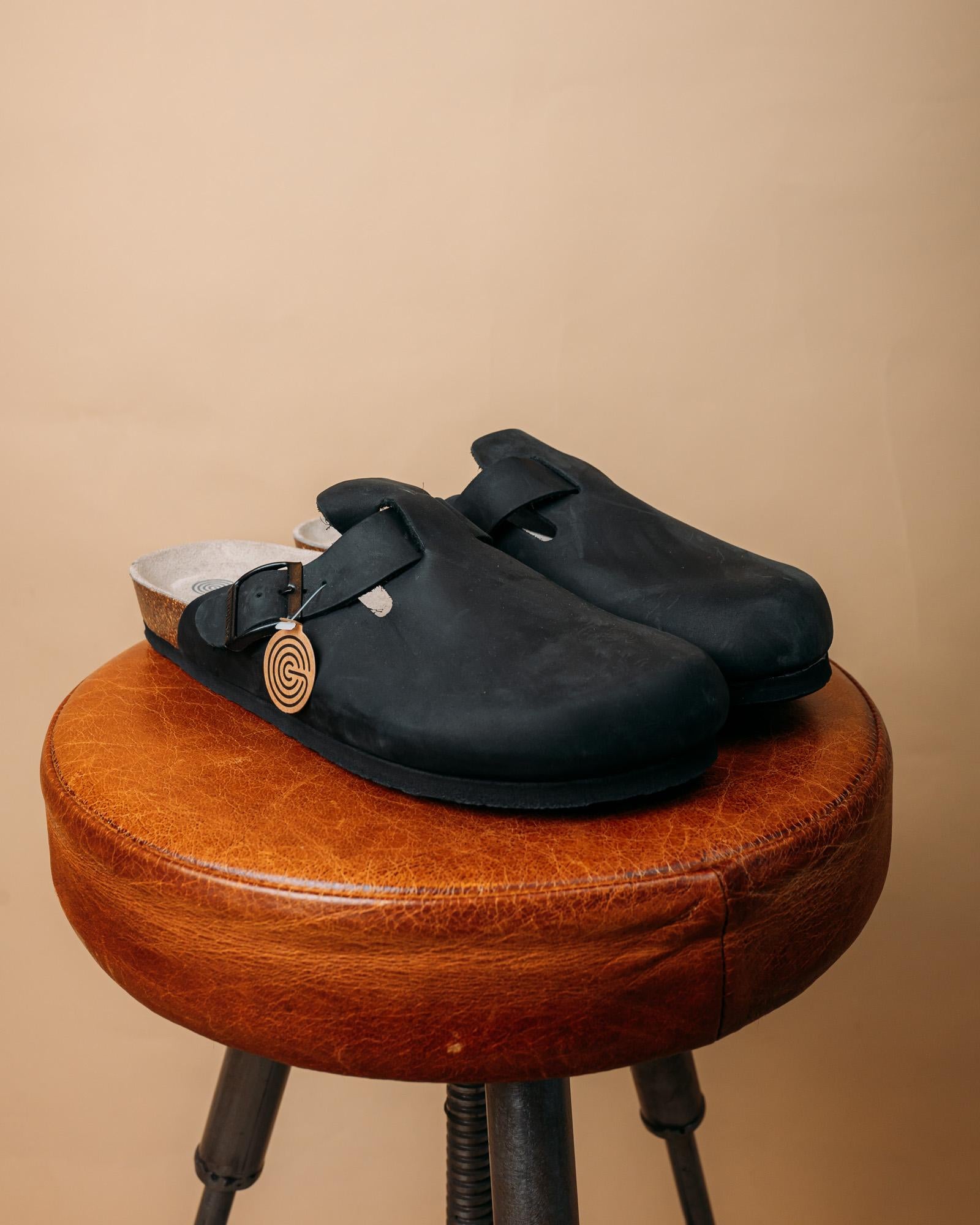 Sabot Riva Oiled Leather Black G10439 7 Genuins 