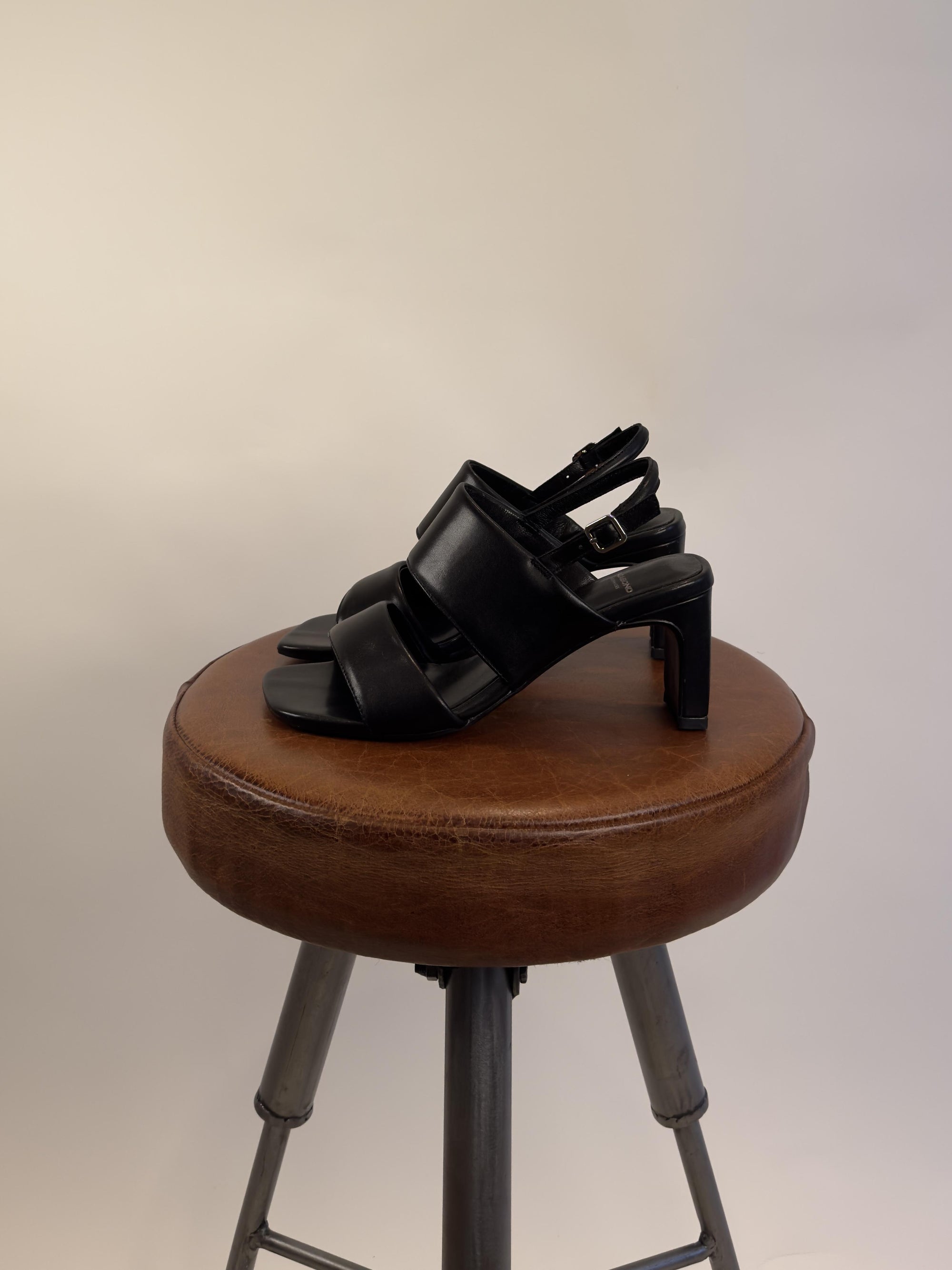 Sandalo Luisa VBS571200120 BLACK Vagabond 