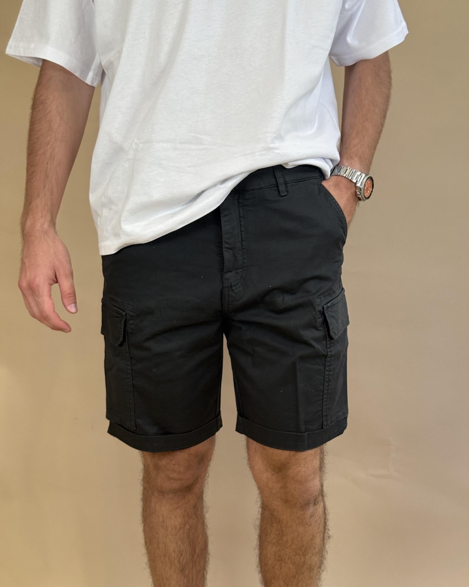 Bermuda Cargo Over RYAN_T095 002 Clark