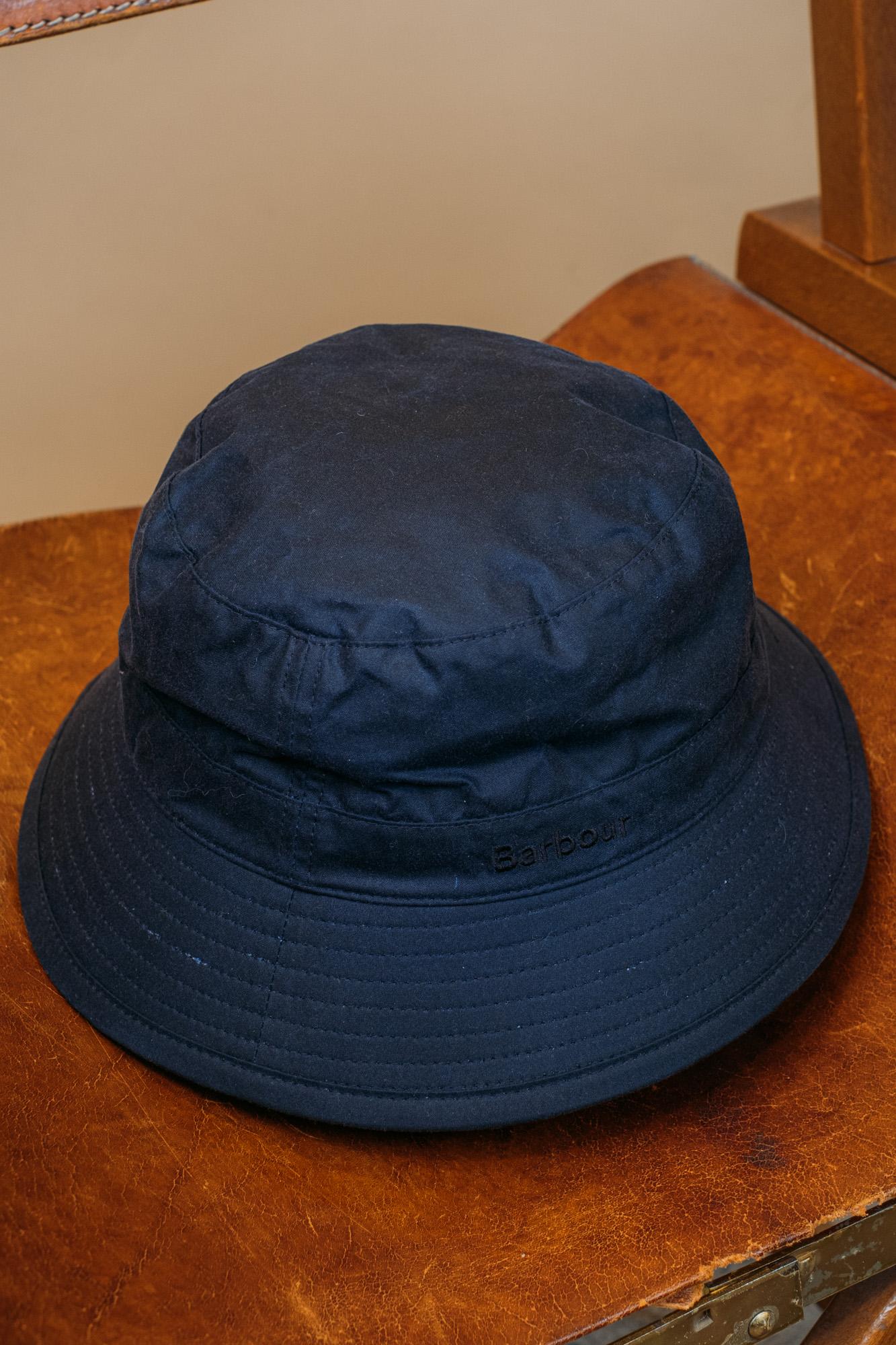 Wax Sports Hat MHA0001NY91 NAVY Barbour 