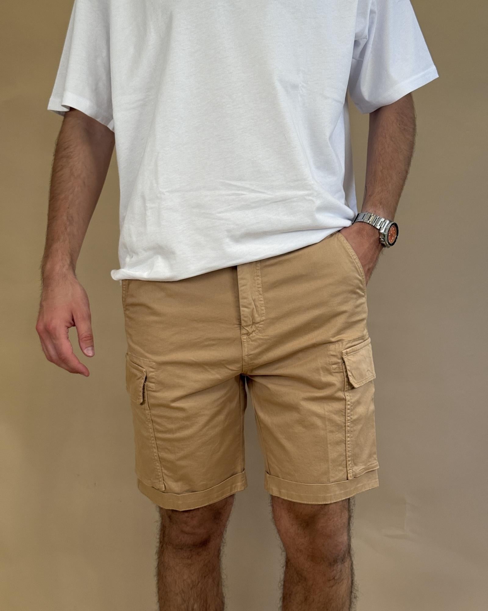 Bermuda Cargo Over RYAN_T095 081 Clark