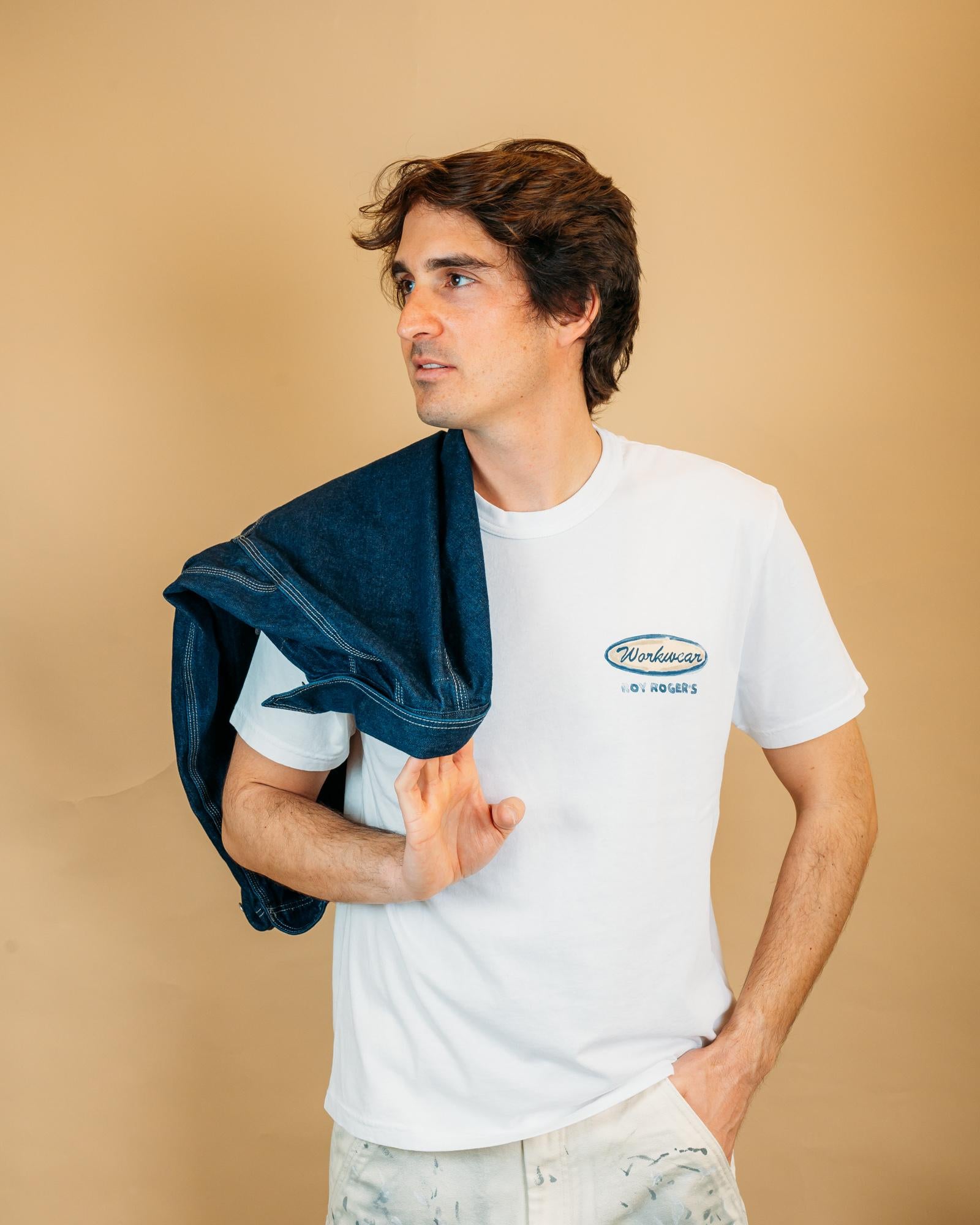 T-shirt Roy Roger's Workerwear Tools bianca in cotone con stampa grafica degli attrezzi da lavoro sul petto.