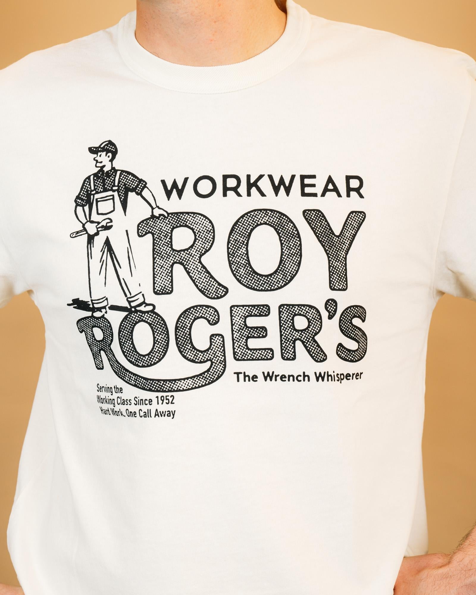Dettaglio della stampa logo "Working Class" sulla t-shirt Roy Roger's Workerwear color panna, jersey di alta qualità.