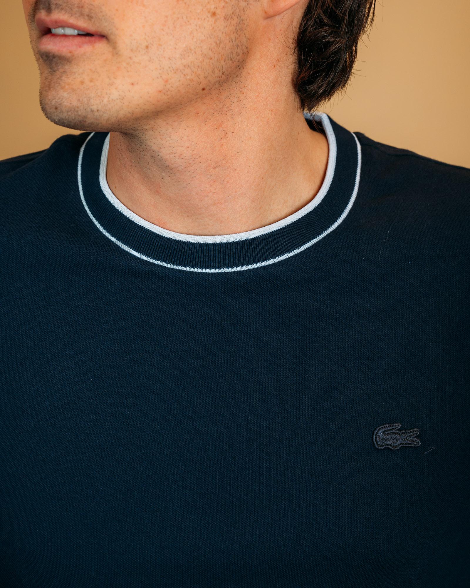 T-shirt a maniche corte Lacoste Piquet Navy, vestibilità regolare e sportiva.