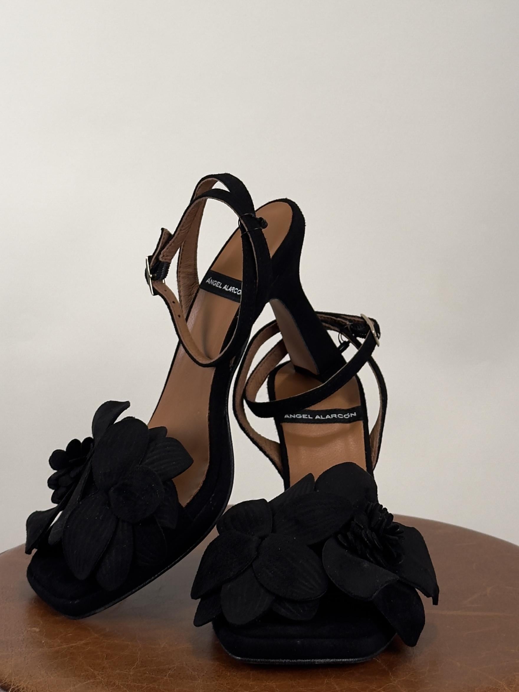 Sandalo Flor 25076-526J ANTE NEGRO Angel Alarcon