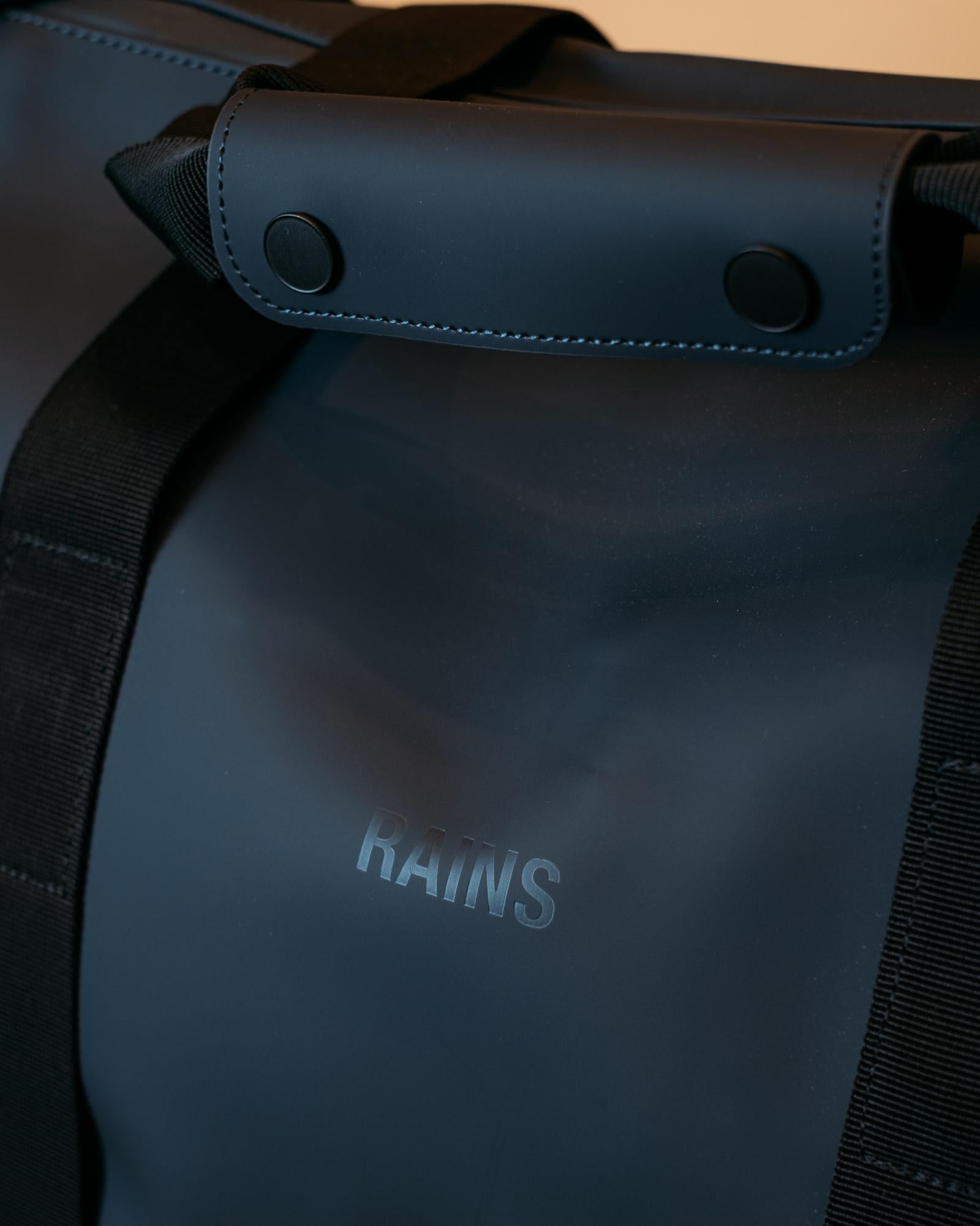 Hilo Weekend Bag RA14200 NAV Rains 