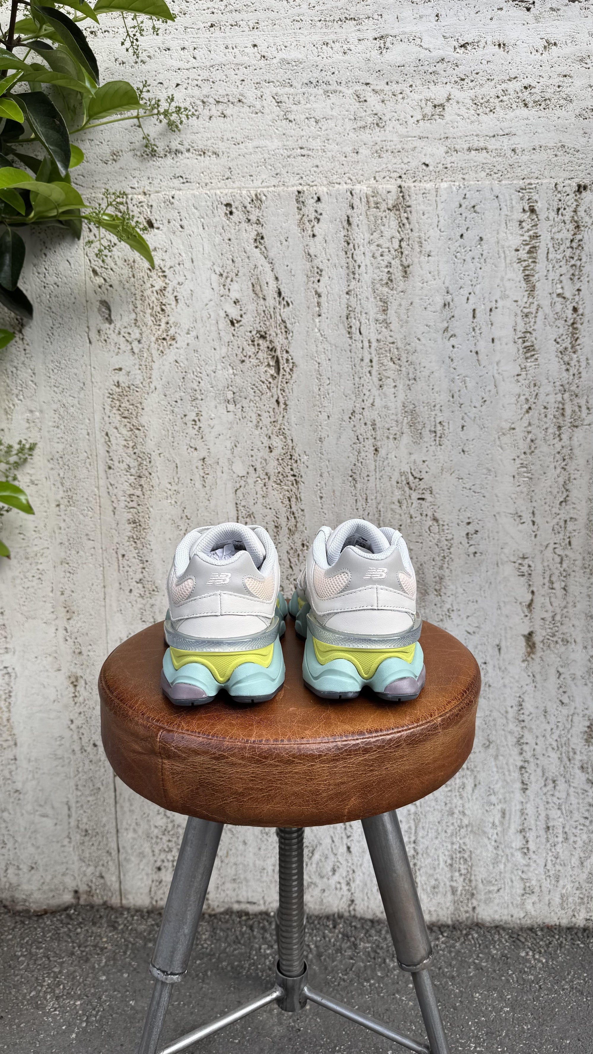 9060 U9060GCB MOONBEAM GREY-LIME New Balance 