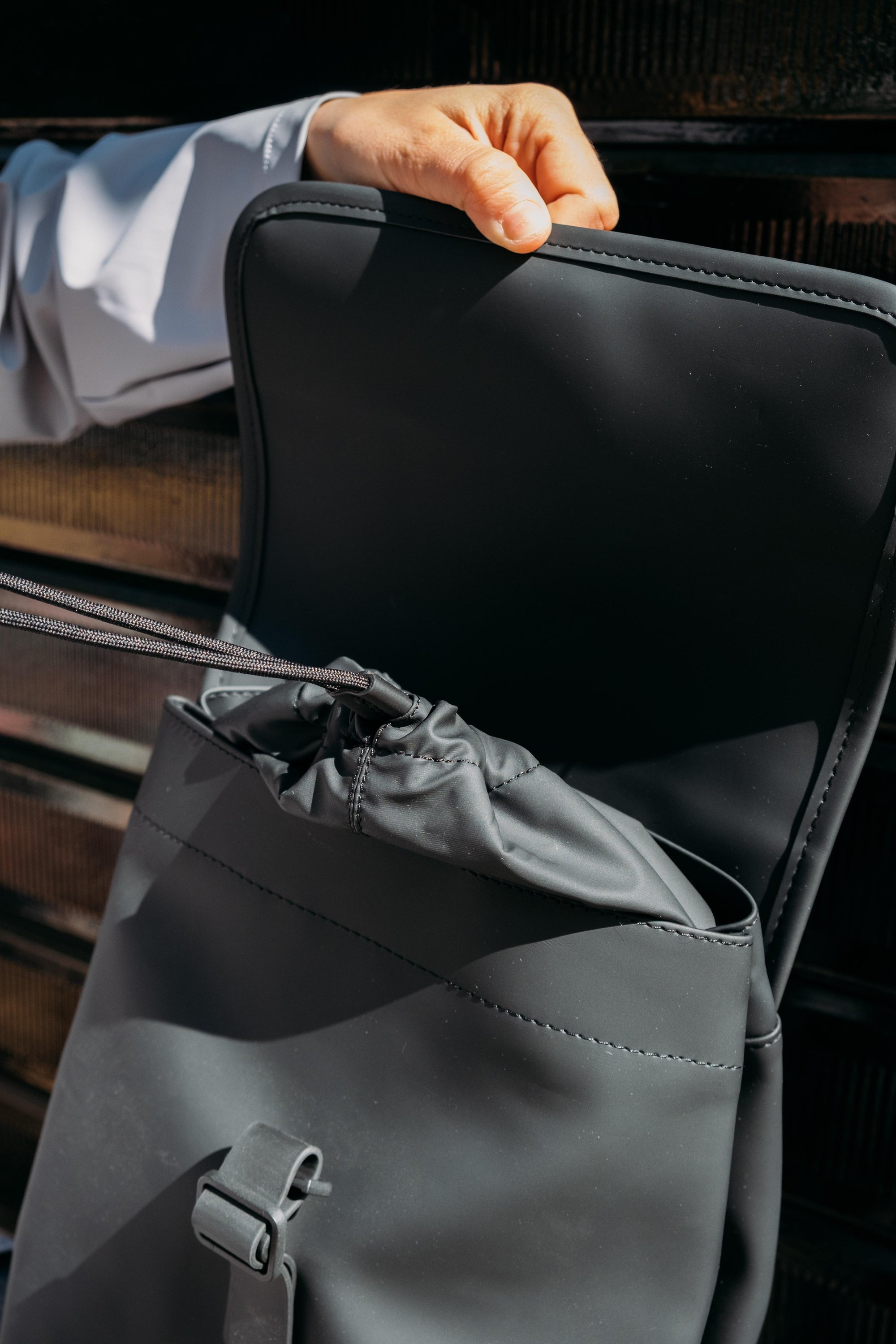 Bucket Backpack RA13040BLA BLACK Rains 