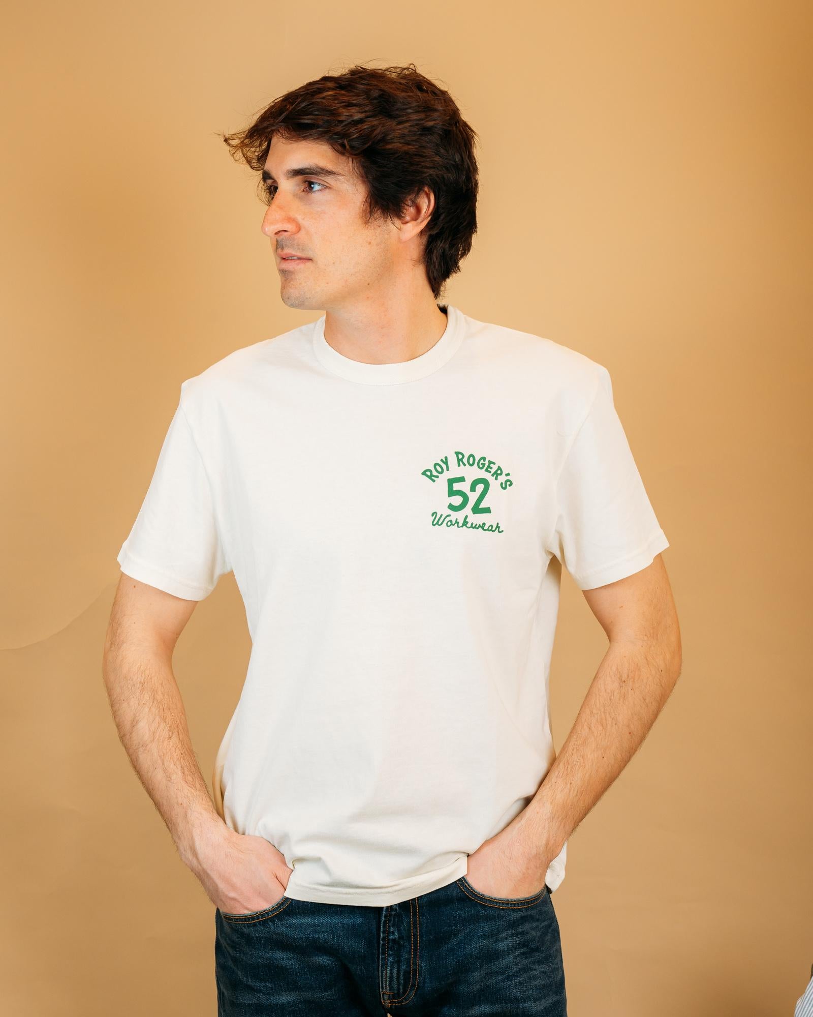 T-shirt Roy Roger's Workerwear Botanics color butter in cotone con stampa grafica a tema botanico sul petto.