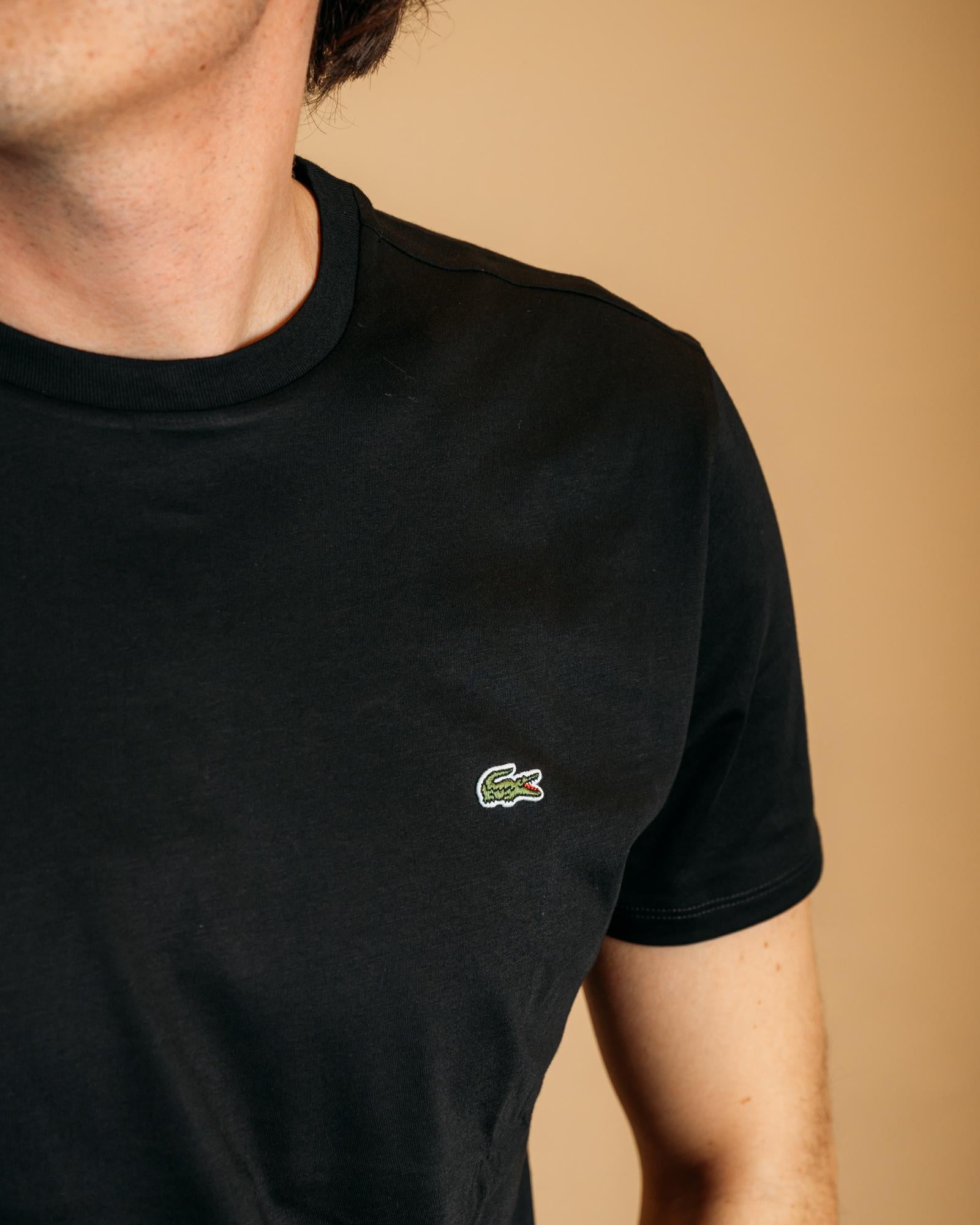 T-shirt a maniche corte Lacoste Pima Cotton Nero, taglio regular fit.