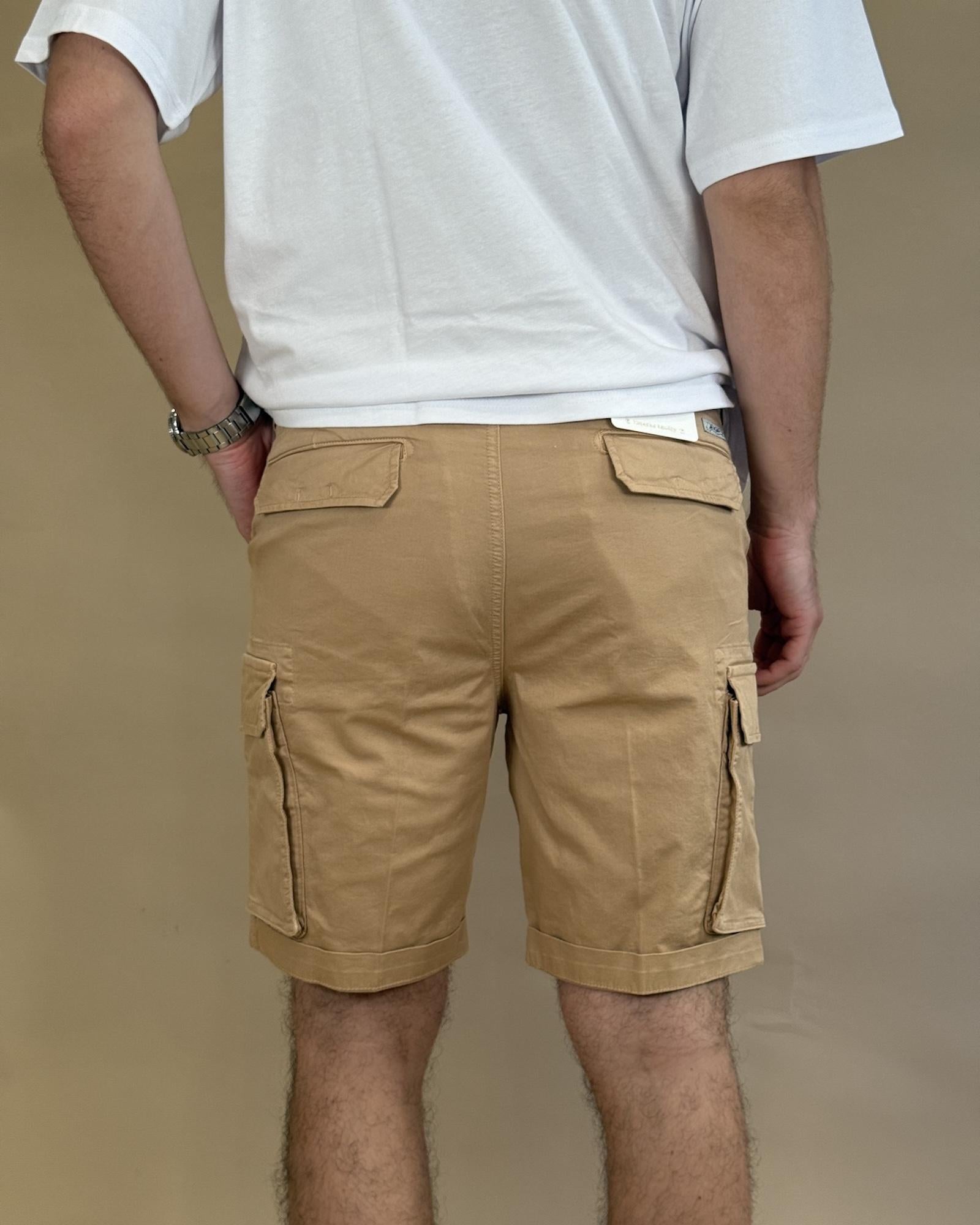 Bermuda Cargo Over RYAN_T095 081 Clark