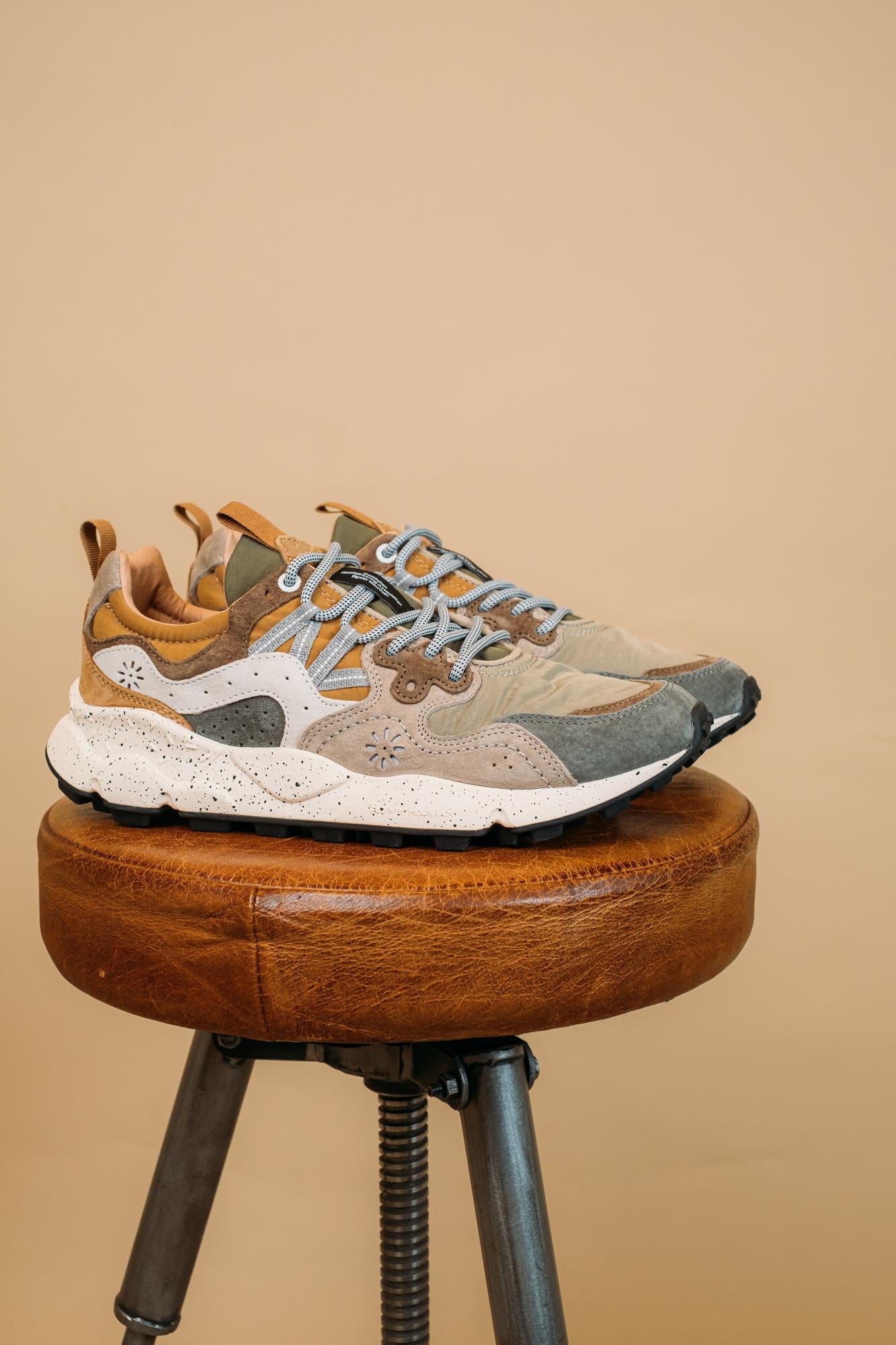 Yamano 3 201781601 1E79 Flower Mountain