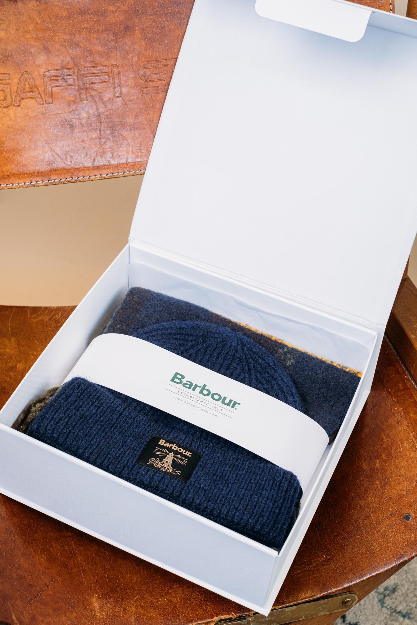 Westerdale Beanie/Scarf Set MGS0095 TN11 Barbour 