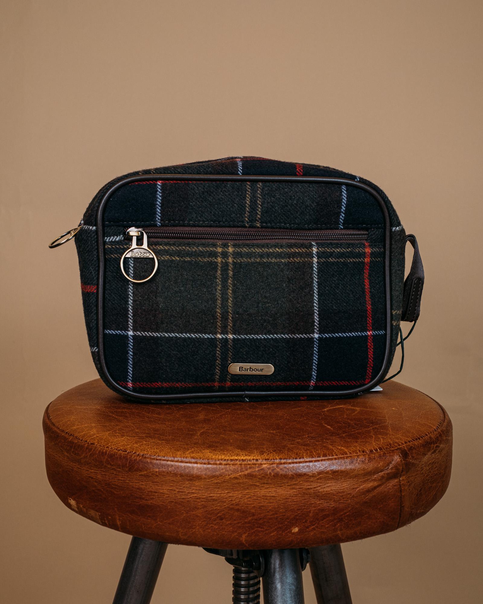 Allowhay Tartan Wash Bag LAC0331 OL91 Barbour 