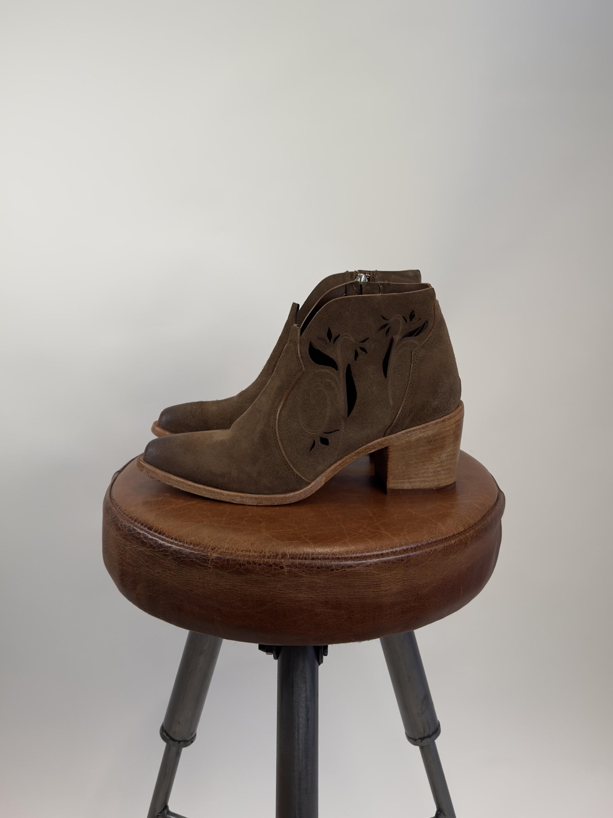 Texano in Camoscio 2764 409 Elle Studio