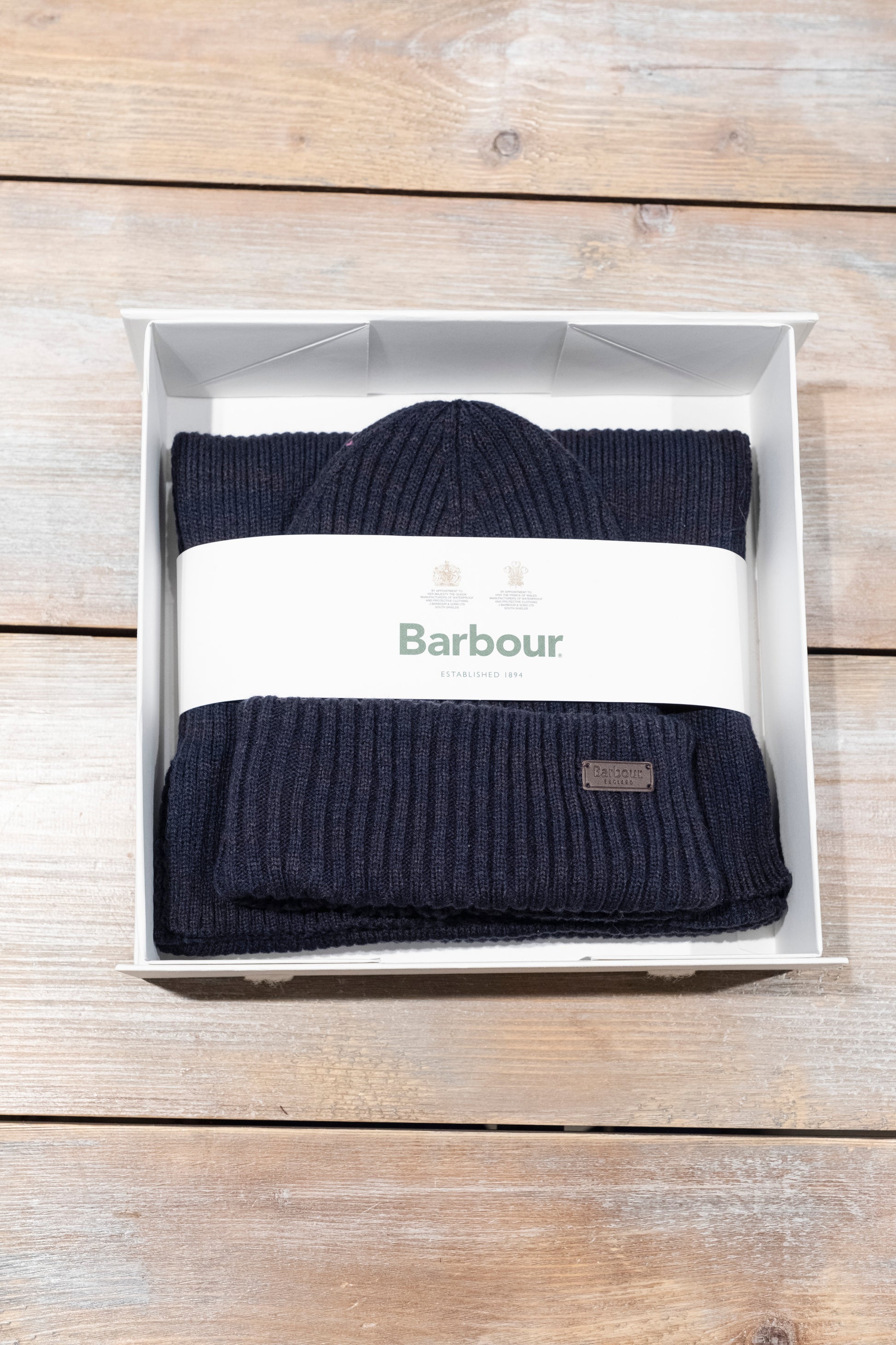 navy-barbour-ai24-crimdon-beanie-scarf