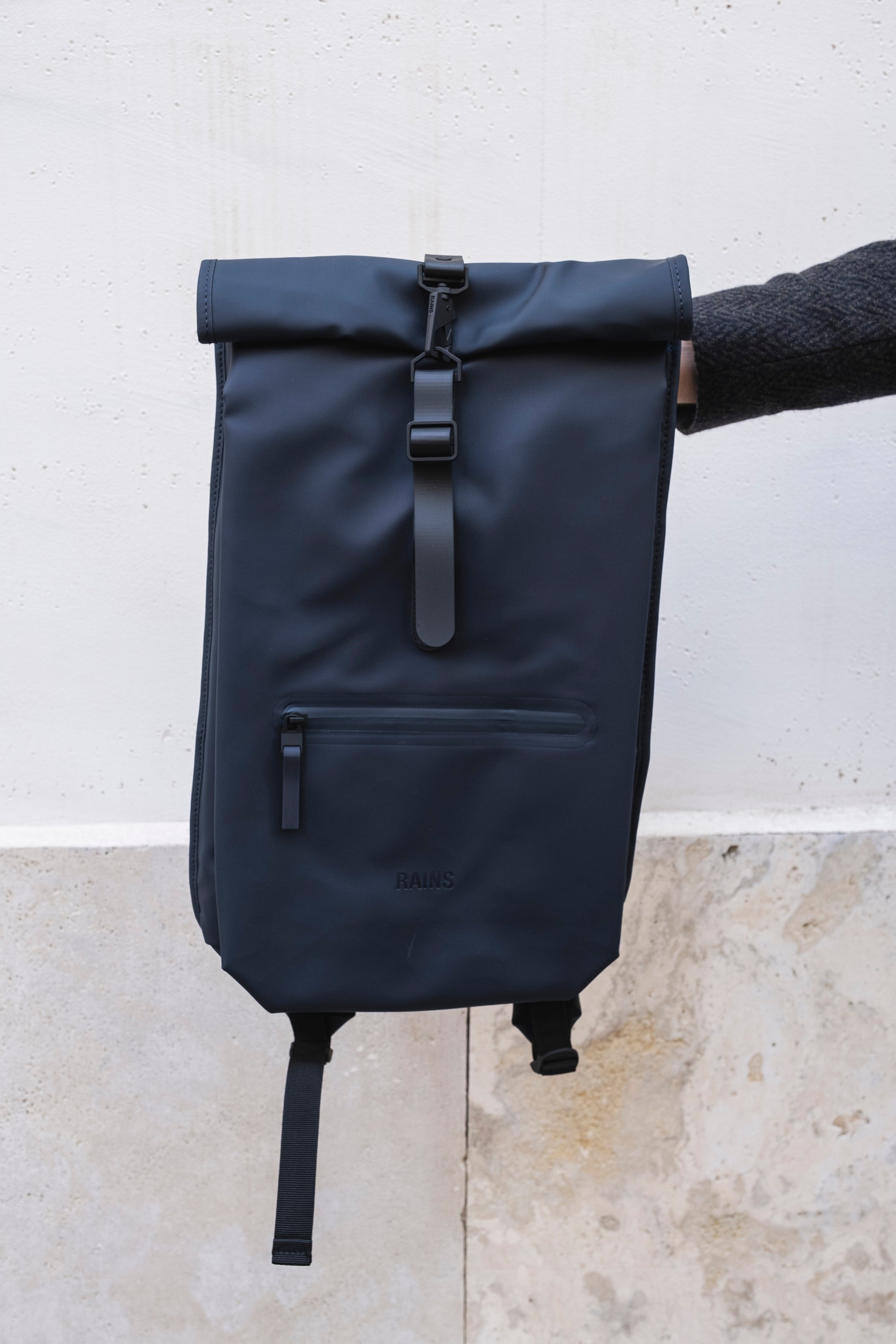 navy-rains-ai24-rolltop-rucksack-w3