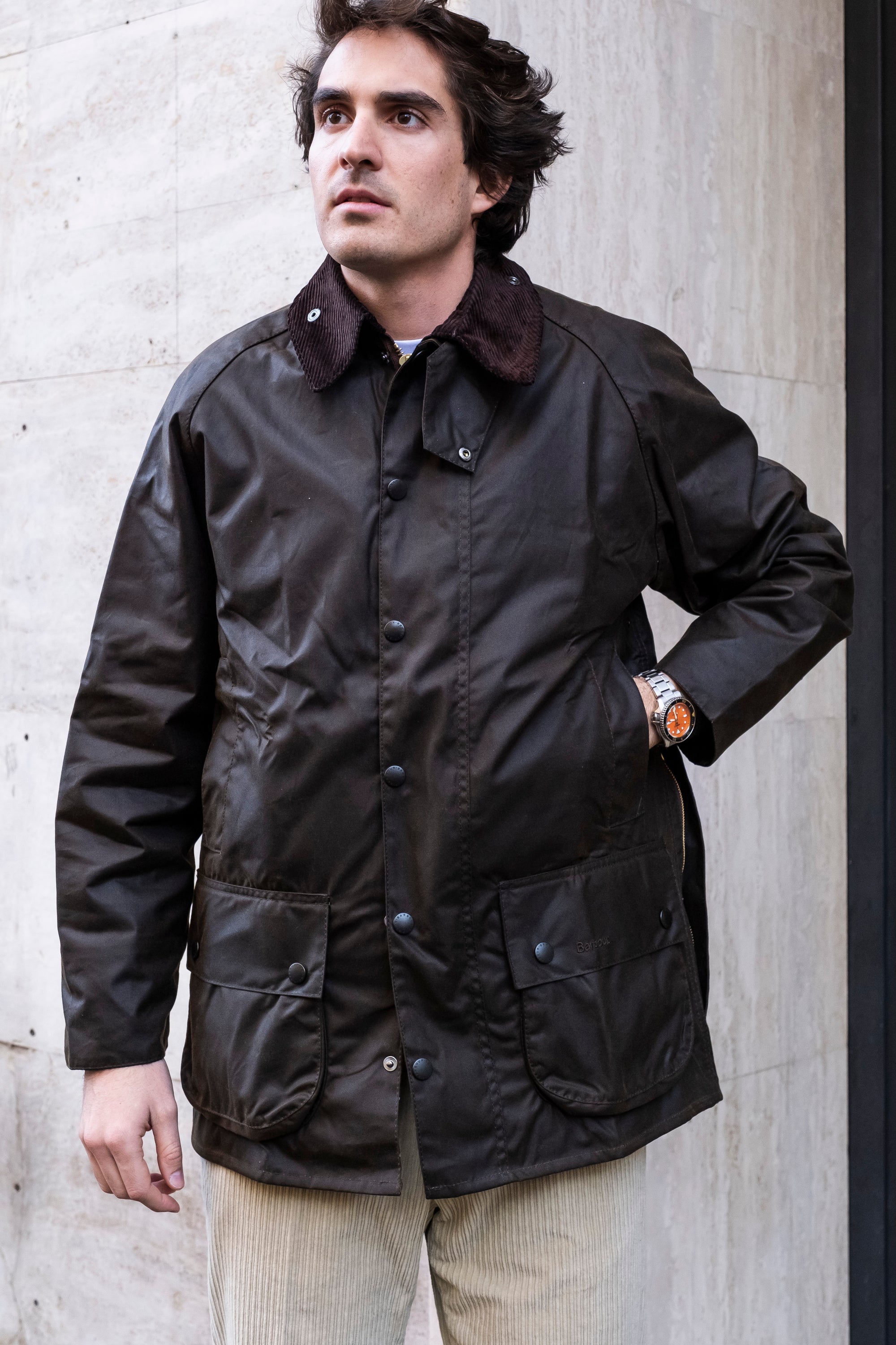 olive-barbour-ai24-classic-beaufort-wax-jacket