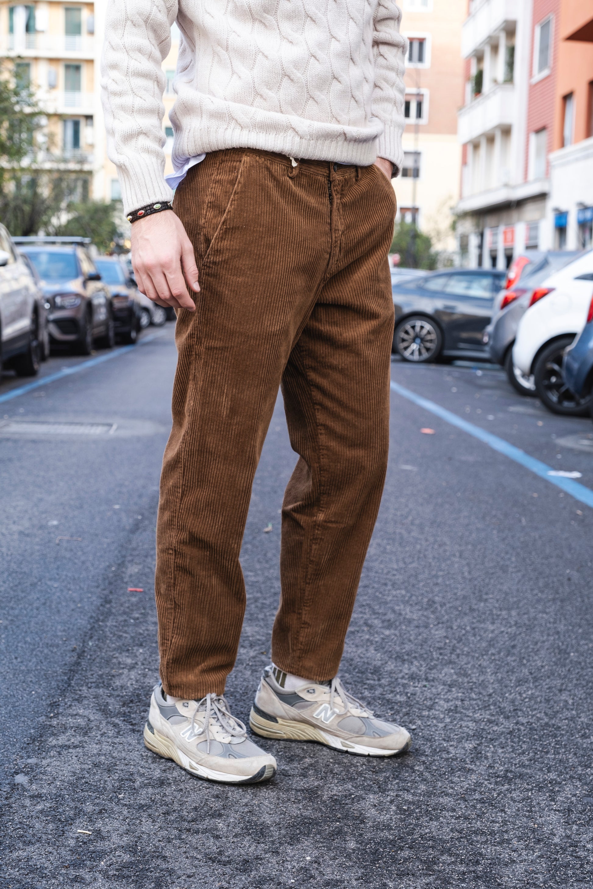 tabacco-four-ten-industry-ai24-pantalone2